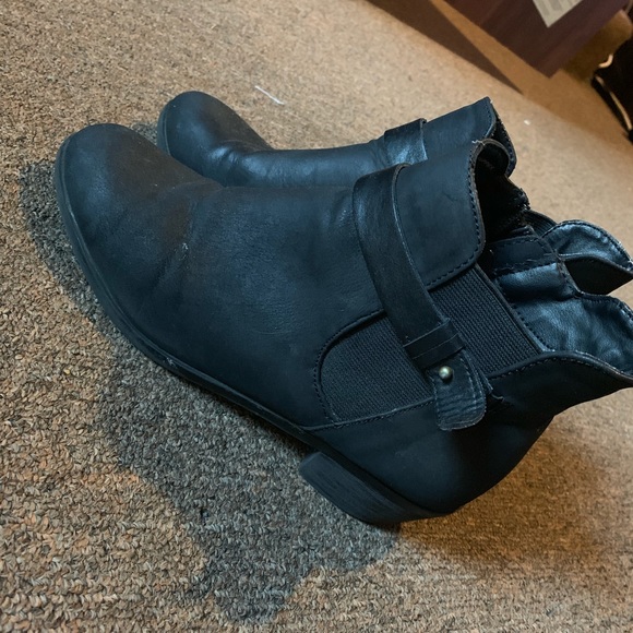 Black booties - Picture 2 of 3